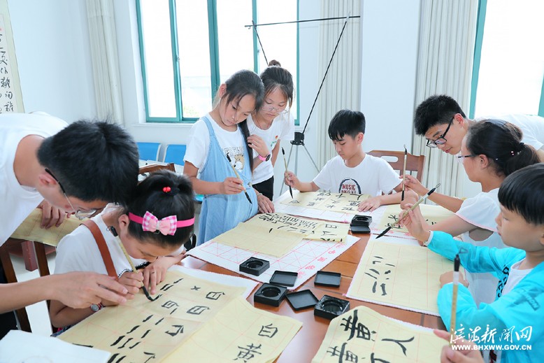 東坎街道新安村免費開展助學活動