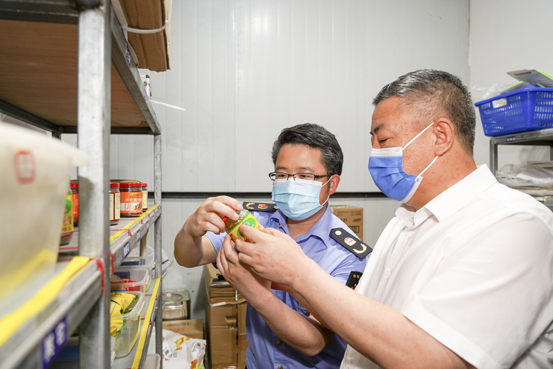 兩部門檢查高考期間餐飲、衛(wèi)生安全